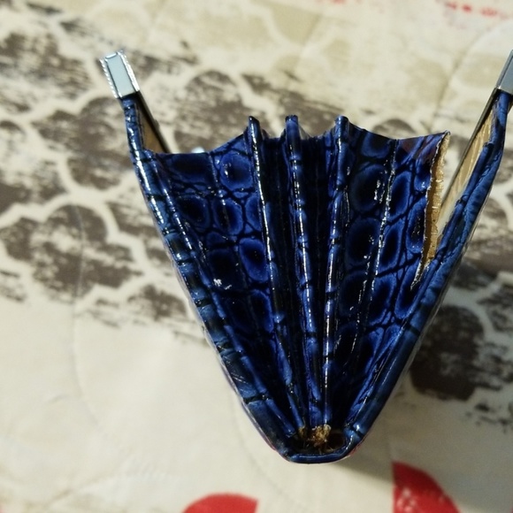 Wallet - Picture 4 of 5